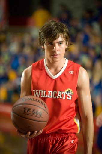 "HIGH SCHOOL MUSICAL 3: SENIOR YEAR"

Zac Efron

Ph: Fred Hayes

©Disney Enterprises, Inc.  All rights reserved.