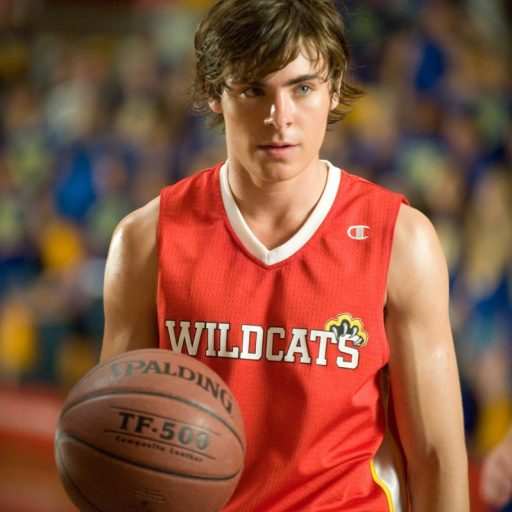 "HIGH SCHOOL MUSICAL 3: SENIOR YEAR"

Zac Efron

Ph: Fred Hayes

©Disney Enterprises, Inc.  All rights reserved.